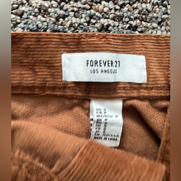 Forever 21 size small skirt - Picture 3 of 3